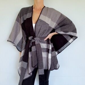 Liz Claiborne charcoal heather gray plaid belted blanket poncho wrap sweater OS
